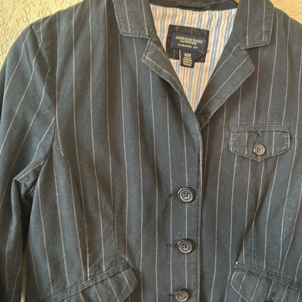 American Eagle Medium Jacket‎ Button Down Black Pinstripe Blue Stripe Interior